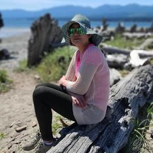 Meet your Posher, Rowena